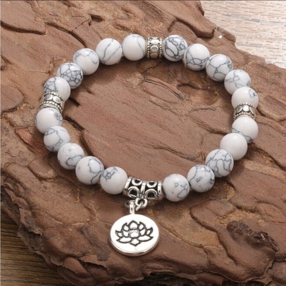 White Howlite Lotus Charm Bracelet - Picture 3 of 3